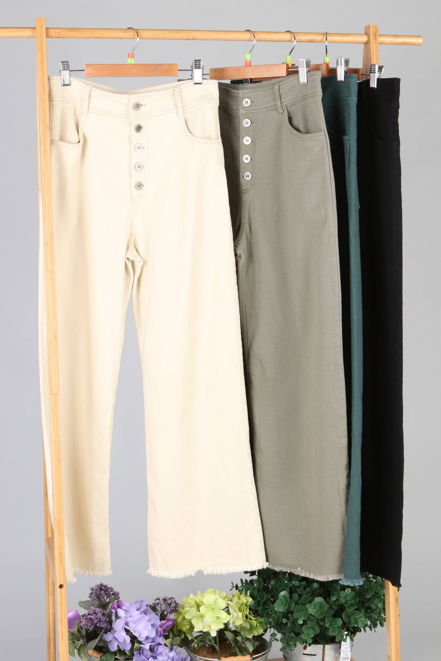 Stretchy Solid Button Pants/Jeans