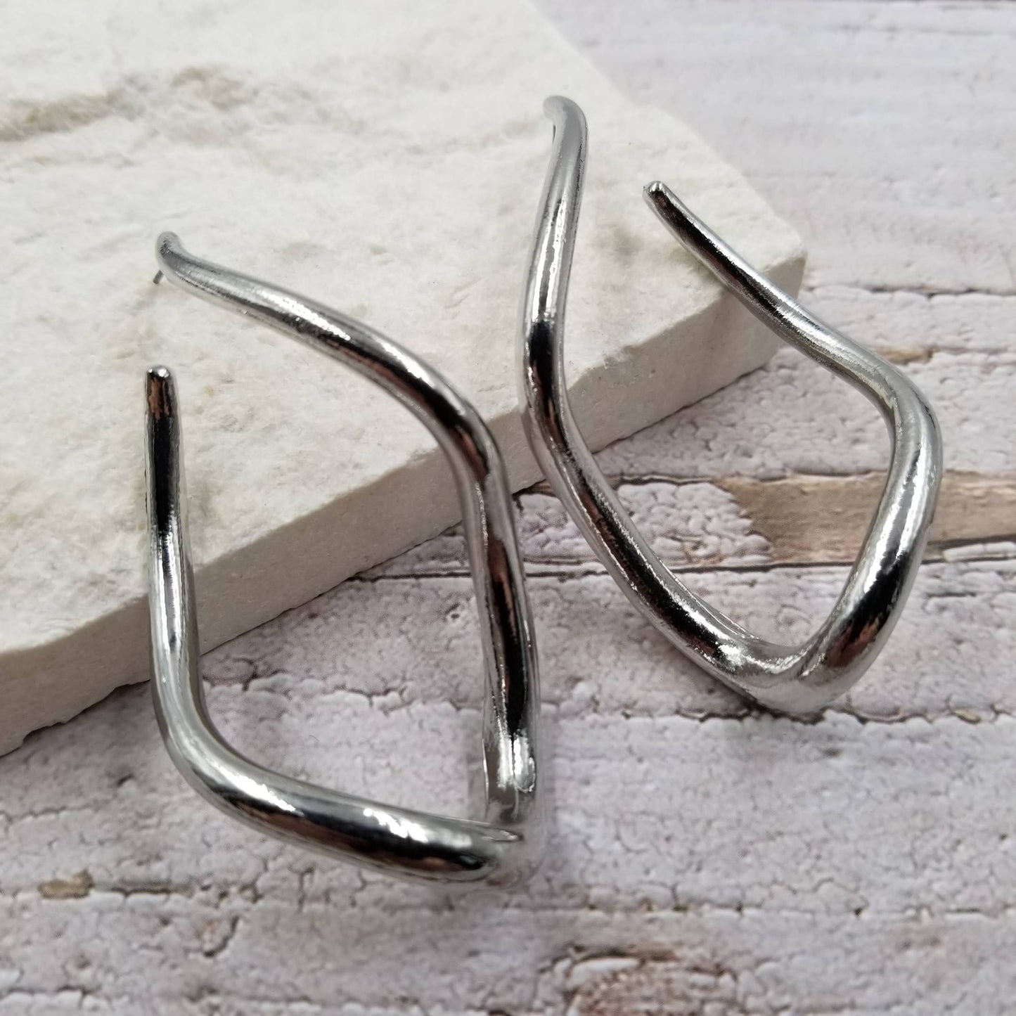 Twisted Line Earrings