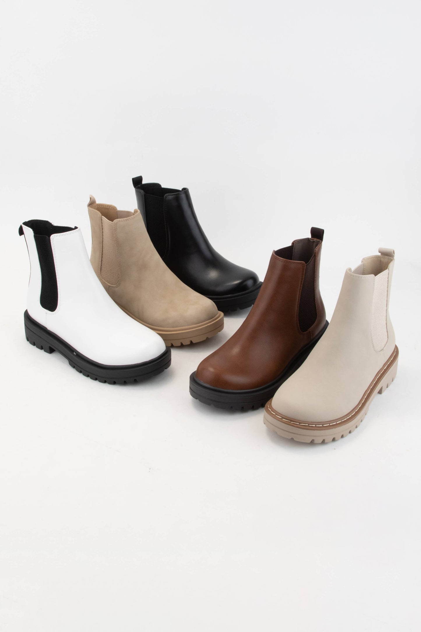 Chelsea Boots - Sand Nubuck